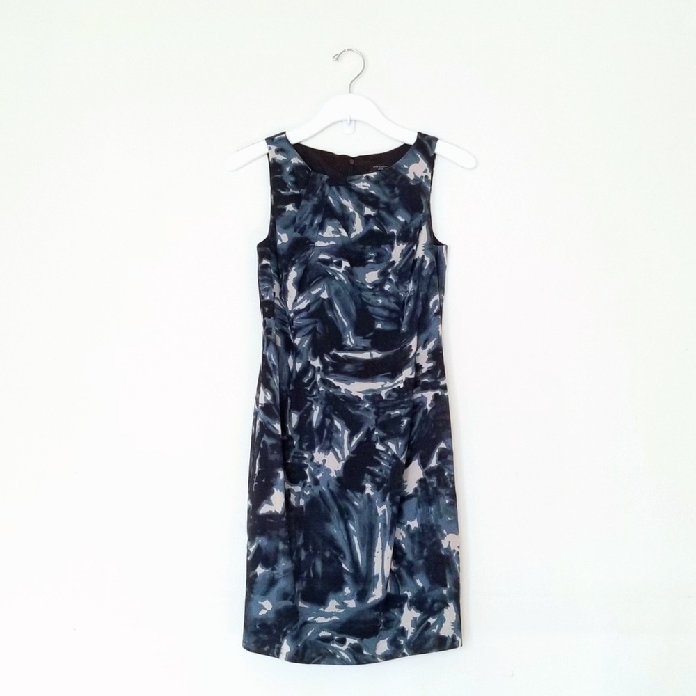Ann Taylor Sheath Dress Blue Grey print. size 0P